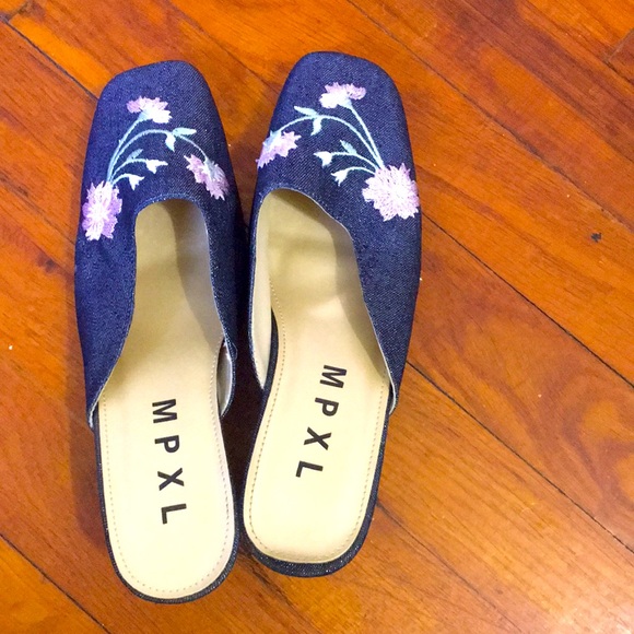 Heels - Picture 1 of 5